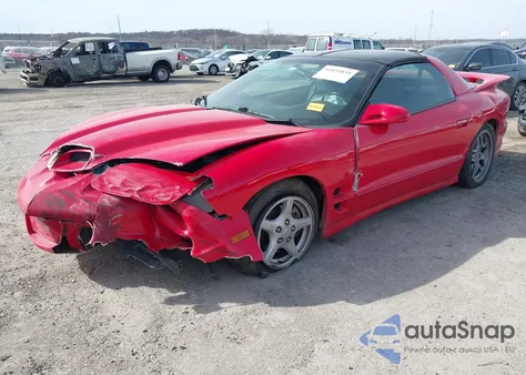 2001 Pontiac Firebird Trans Am z USA, uszkodzony, nr VIN 2G2FV22G812142215